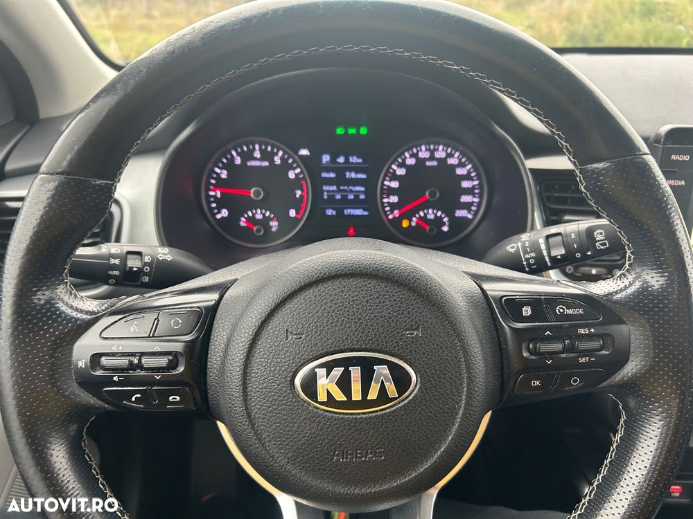 Kia Stonic 1.0 T-GDI 7DCT HP MHEV Trend - 8