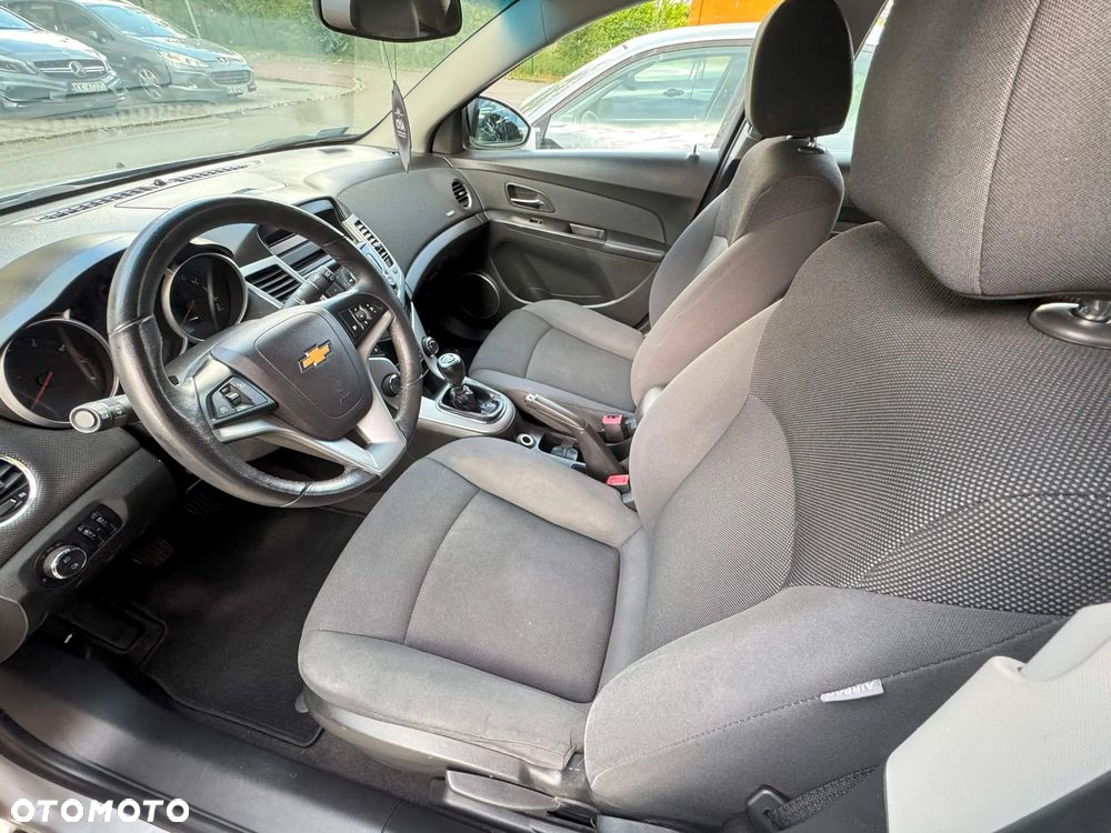 Chevrolet Cruze 1.8 LT - 10