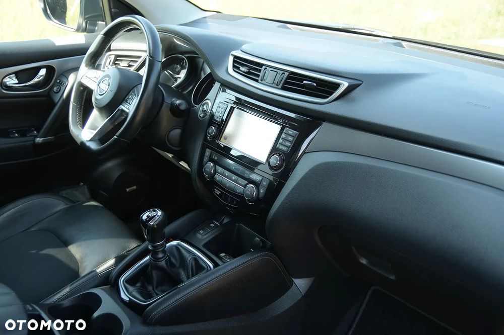 Nissan Qashqai 1.6 DIG-T Tekna+ - 19