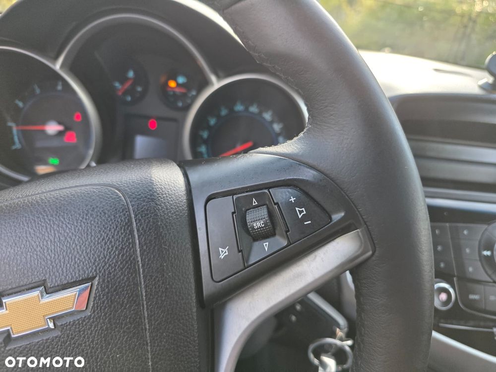 Chevrolet Cruze - 29