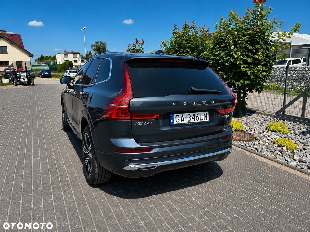 Volvo XC 60 T6 Plug-In Hybrid AWD Ultra Bright - 2