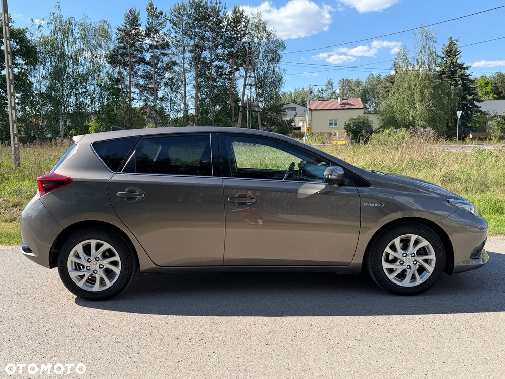 Toyota Auris - 10