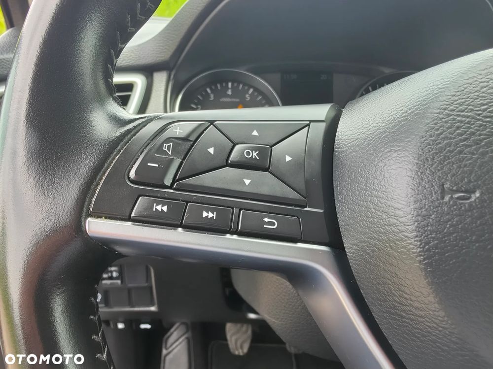 Nissan Qashqai 1.3 DIG-T N-Connecta - 20