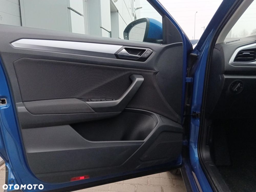 Volkswagen T-Roc - 12
