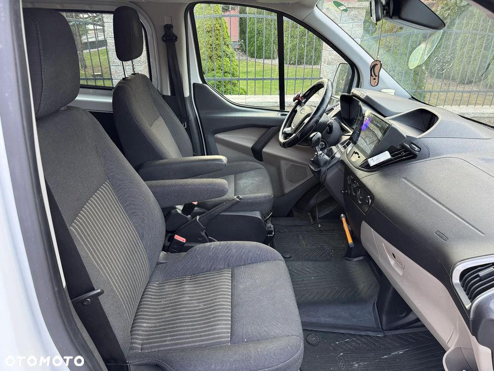 Ford TRANSIT CUSTOM - 4