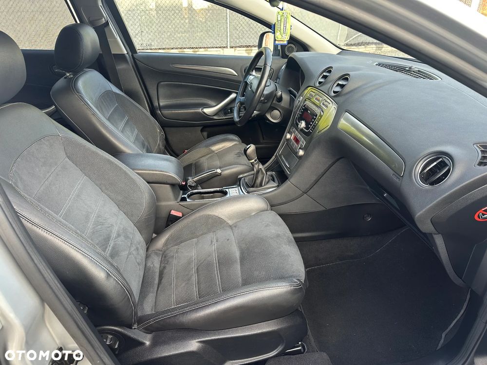 Ford Mondeo 2.0 FF Platinium X Plus (Titanium) - 33