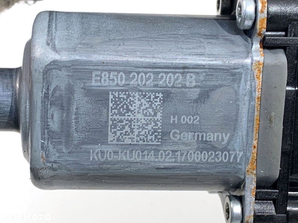 SILNICZEK ROLETY BAGAŻNIKA  AUDI A4 B9 Avant (8W5, 8WD) 2015 - 2025 2.0 TDI quattro 140 kW [190 KM] - 9
