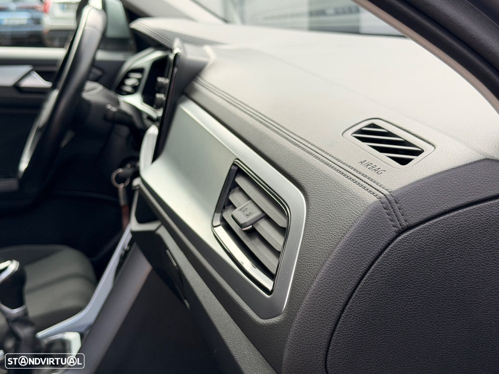 VW T-Roc 1.0 TSI Life - 37