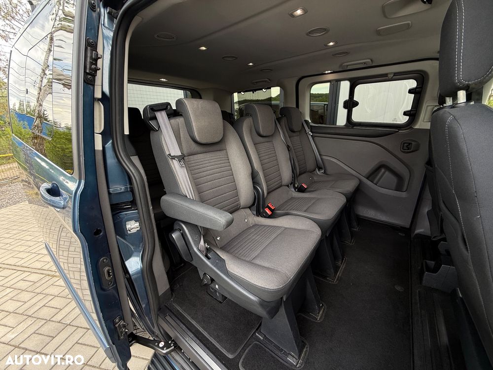 Ford Tourneo Custom - 18