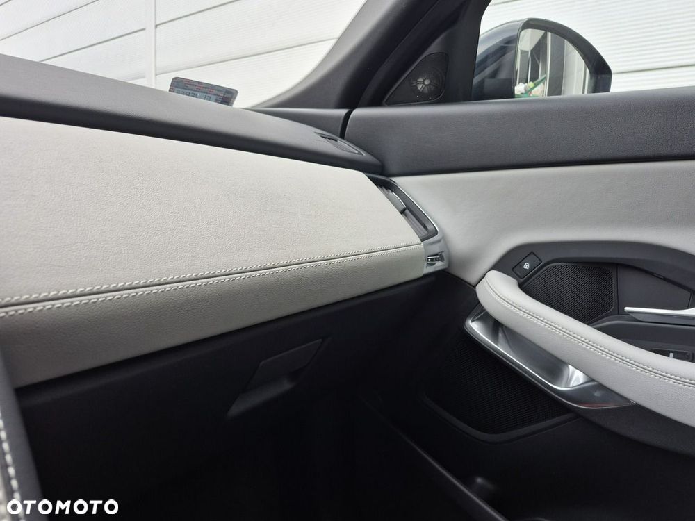 Jaguar E-Pace 2.0 P200 mHEV AWD R-Dynamic S - 34