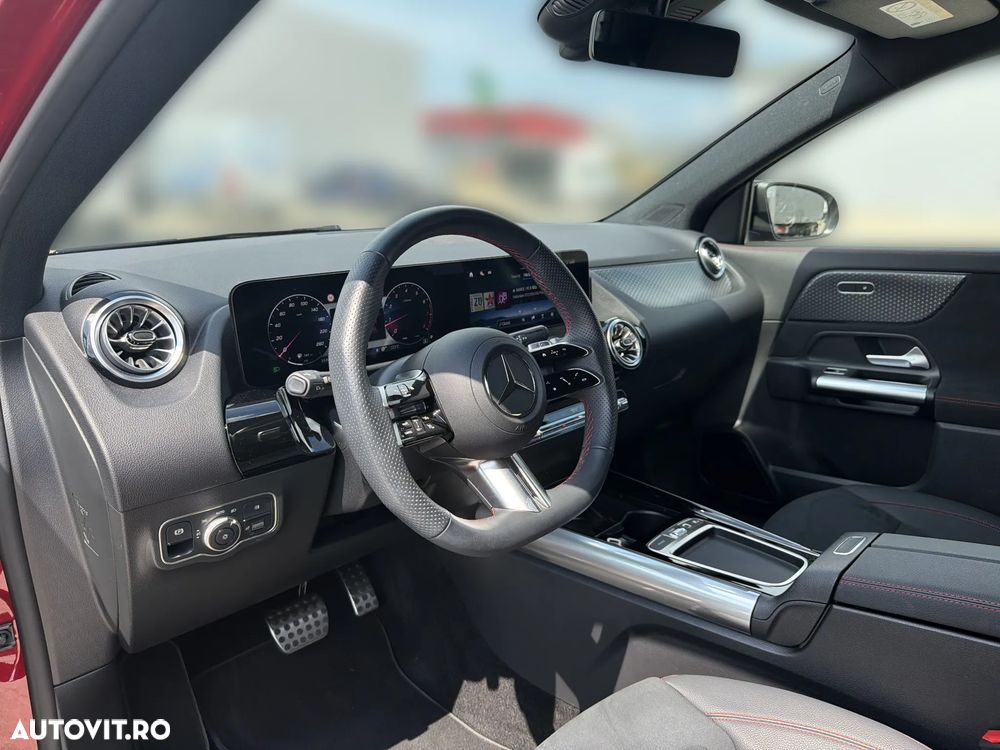 Mercedes-Benz GLA 220 4MATIC MHEV - 10