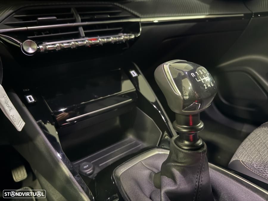 Peugeot 2008 1.2 PureTech Allure - 11