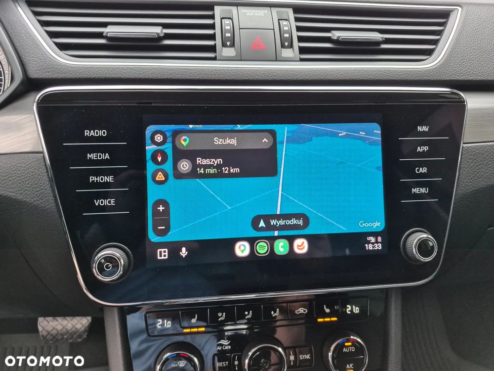 Skoda Superb 2.0 TSI Style DSG - 19