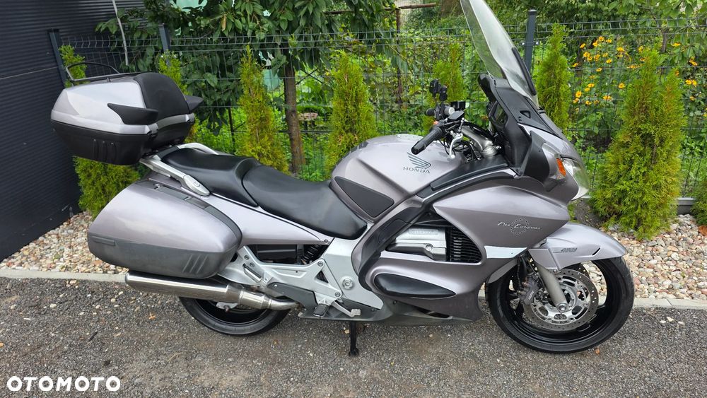 Honda ST - 3