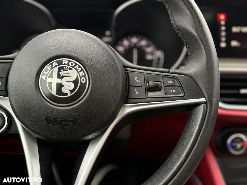 Alfa Romeo Stelvio 2.0 Turbo AWD AT8 Ti - 7