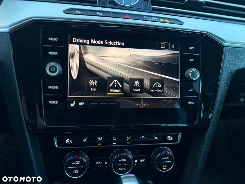 Volkswagen Passat 2.0 TDI BMT 4Mot Highline DSG - 12