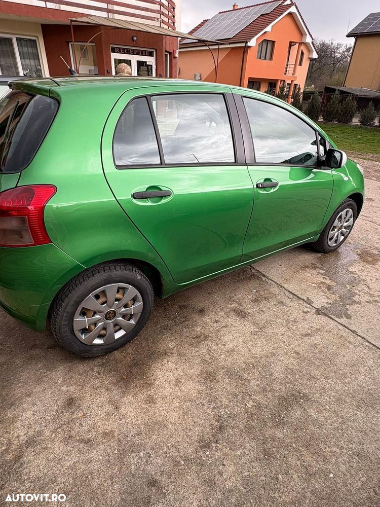 Toyota Yaris - 13