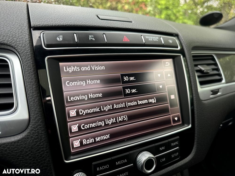 Volkswagen Touareg 3.0 V6 TDI SCR Blue Motion DPF Automatik Terrain Tech Executive Edition - 13