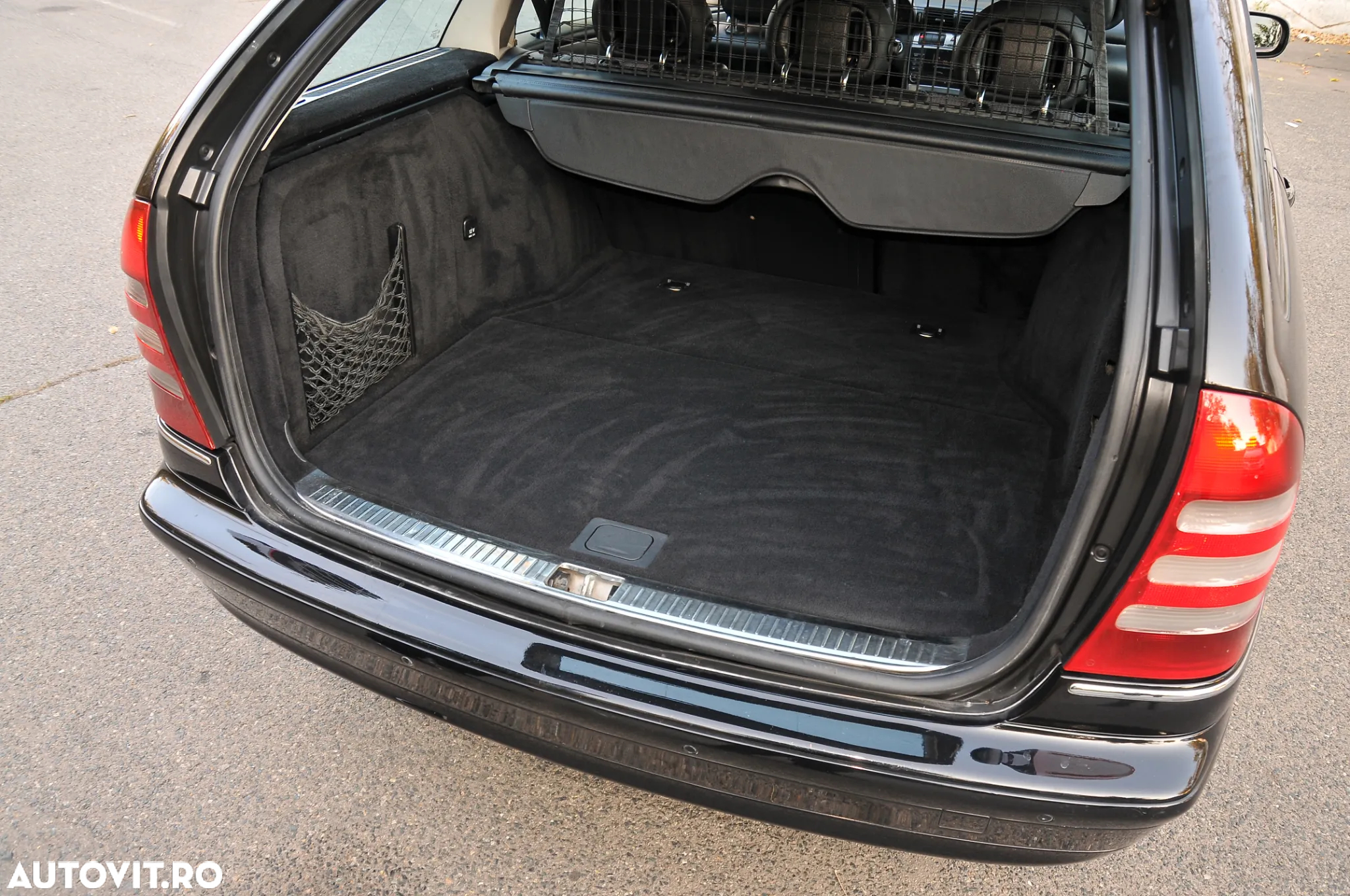 Mercedes-Benz C - 23