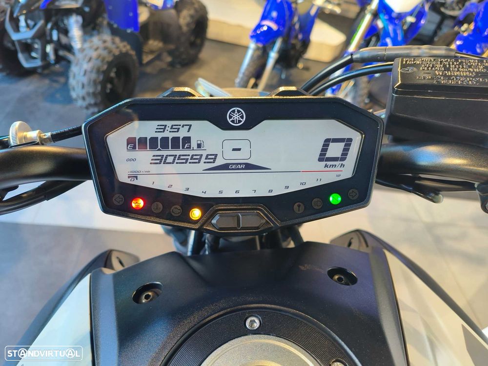 Yamaha MT-07 - 12