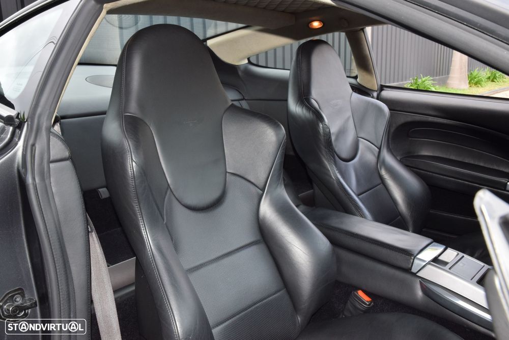 Aston Martin Vanquish - 40