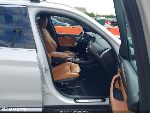 BMW X3 xDrive30i Luxury Line - 5