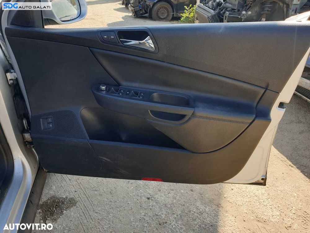 Panou Fata Usa Interioara Piele Dreapta Fata Pasager Volan Dreapta Volkswagen Passat B6 2005 - 2010 - 1