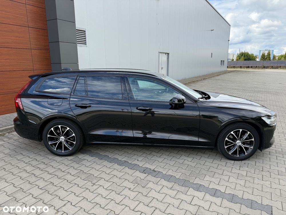 Volvo V60 B3 B DKG Momentum Pro - 4
