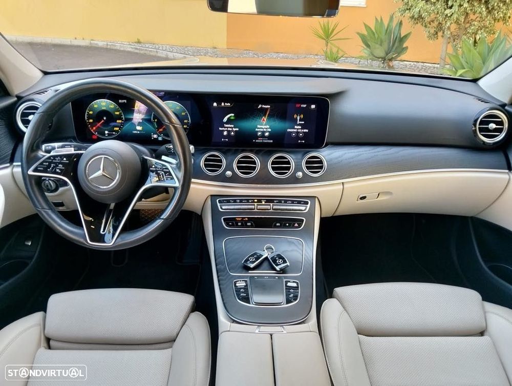 Mercedes-Benz E 300 de Avantgarde 4Matic - 2