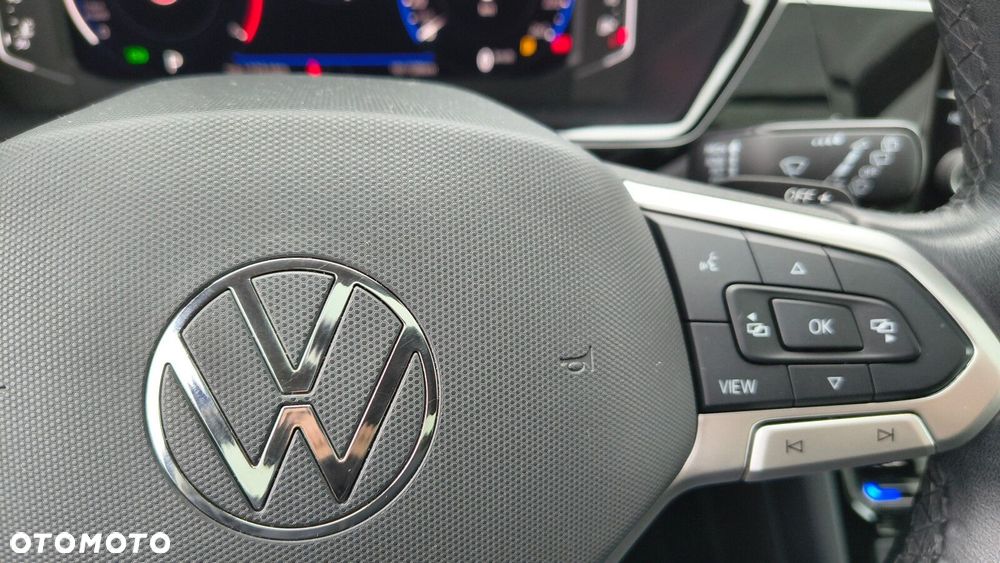 Volkswagen Touran - 16