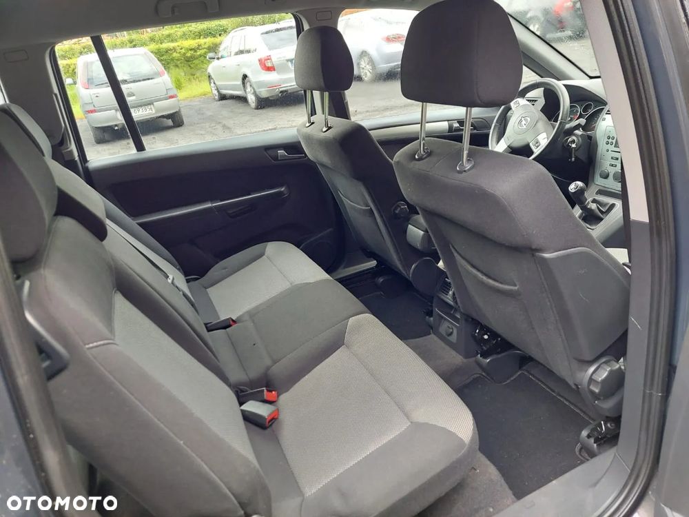 Opel Zafira - 11