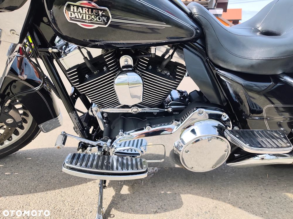 Harley-Davidson FLHTCU Ultra - 10