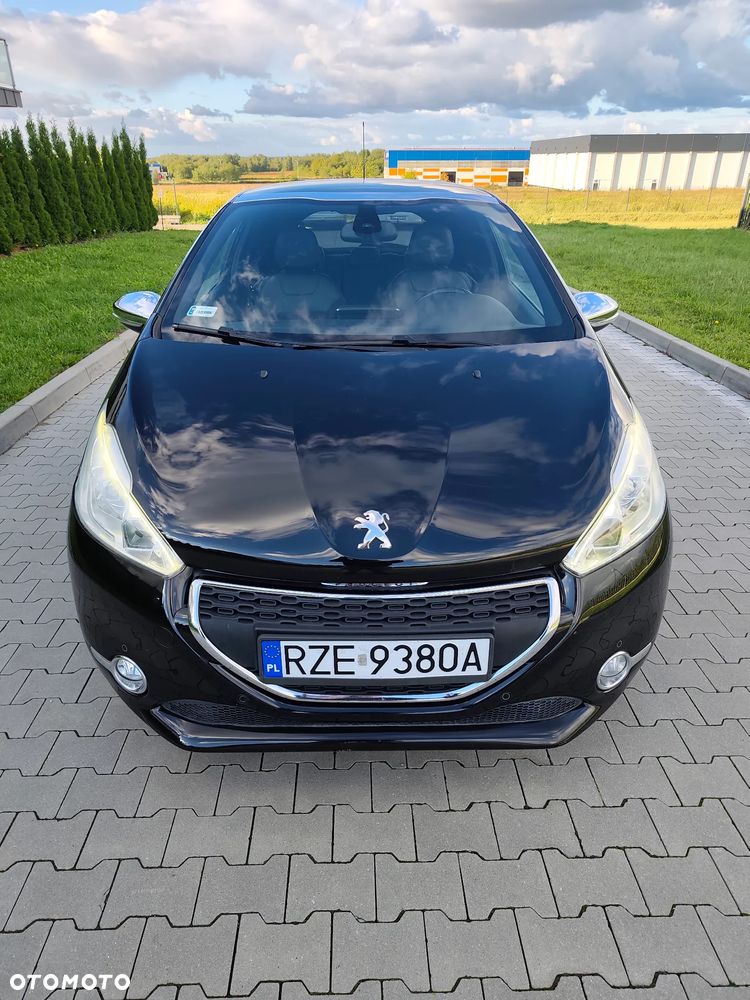 Peugeot 208 1.6 THP Allure - 4