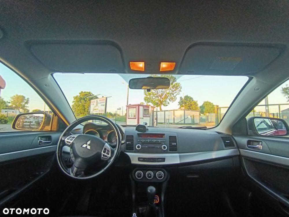 Mitsubishi Lancer - 13