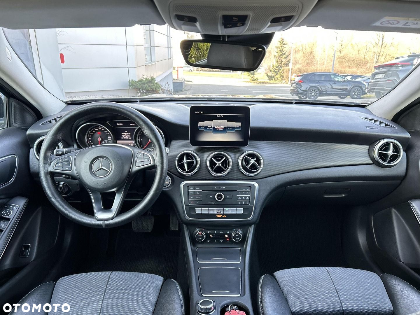 Mercedes-Benz GLA 180 d 7G-DCT Urban - 11