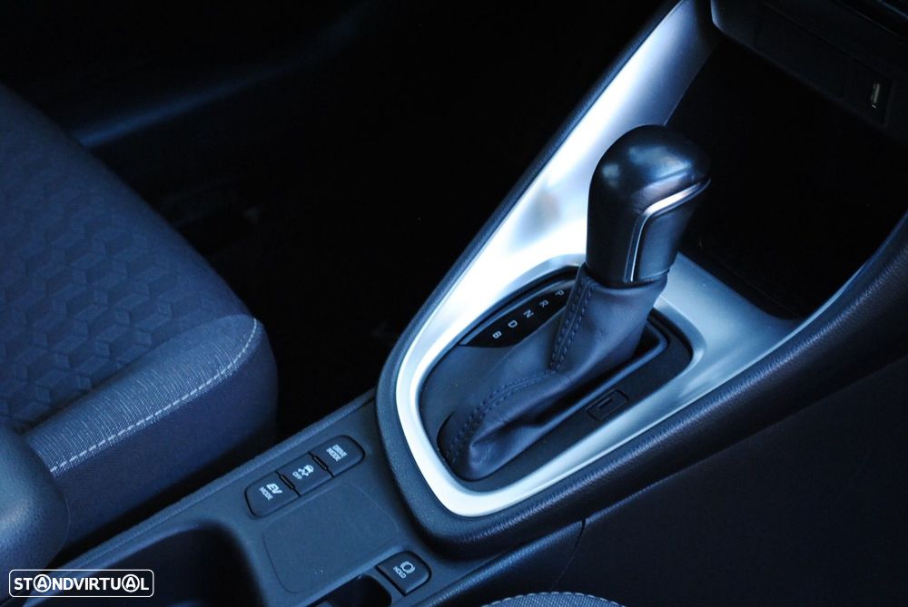 Toyota Yaris 1.5 HDF Comfort Plus - 28
