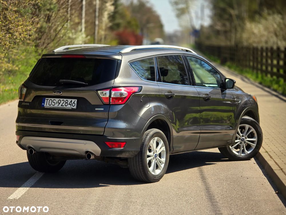 Ford Kuga 1.5 EcoBoost 2x4 Titanium - 4