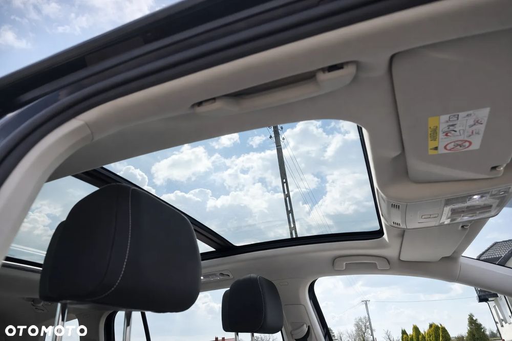 Volkswagen Touran 2.0 TDI SCR DSG Highline - 13