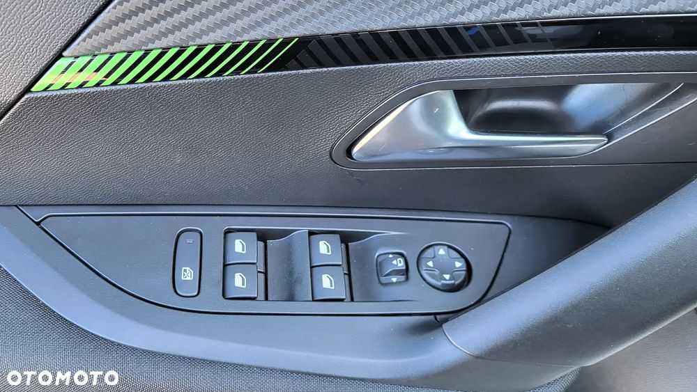 Peugeot 2008 PureTech 100 Active S&S BVM6 - 15