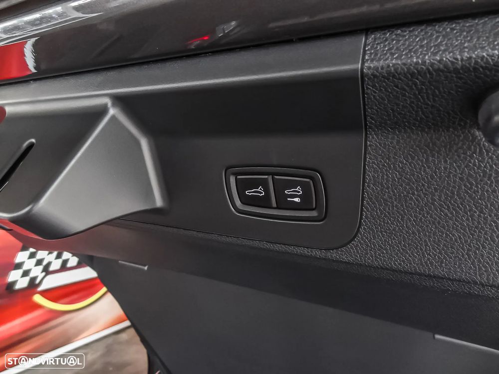 Porsche Panamera 4 E-Hybrid - 25