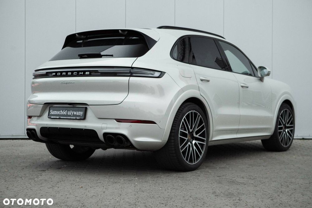 Porsche Cayenne - 9