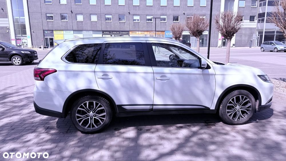 Mitsubishi Outlander 2.0 Intense + 4WD CVT - 12