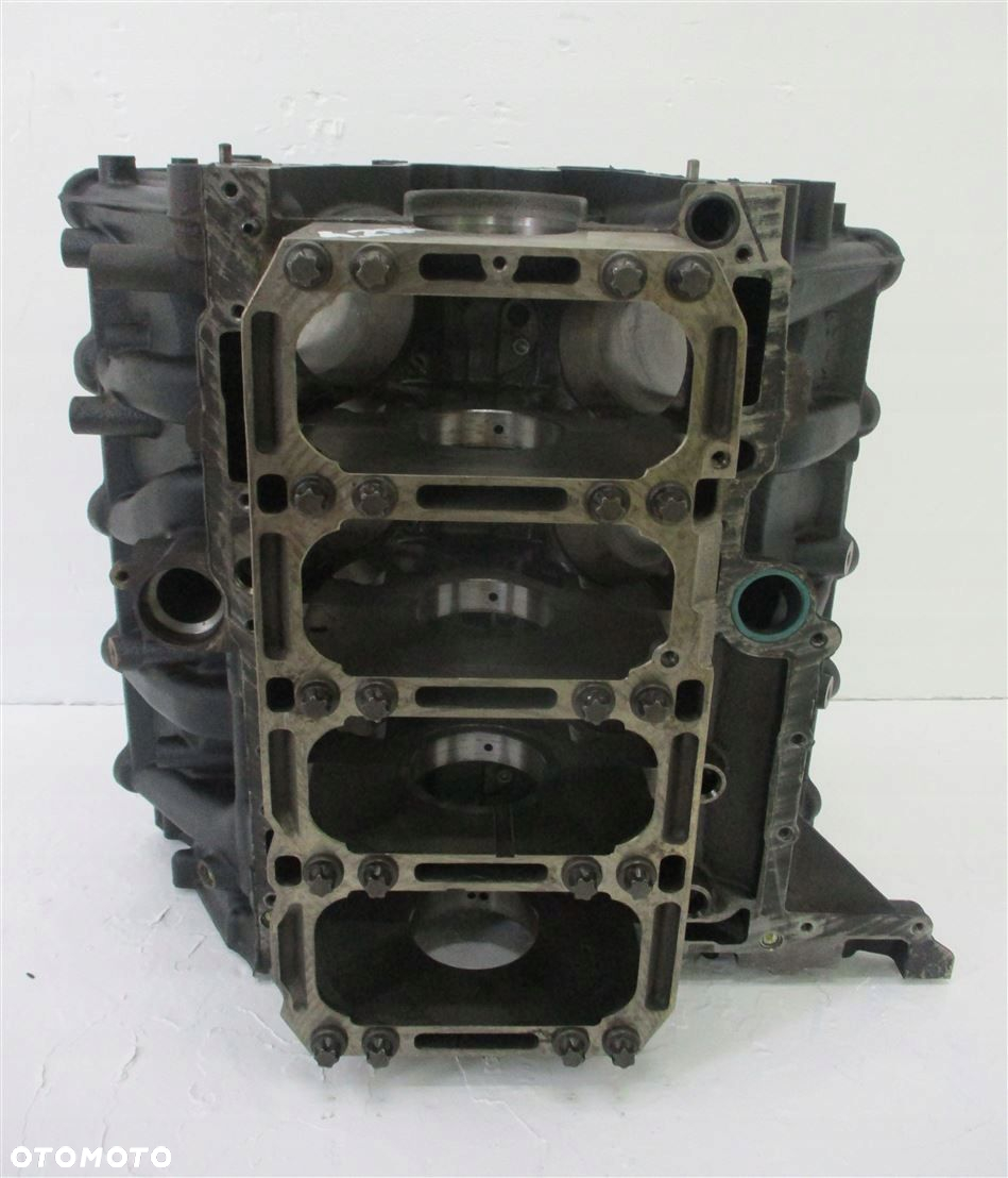 BLOK SILNIKA AUDI A8 D4 Q7 4.2 TDI V8 CDS 057023G - 2