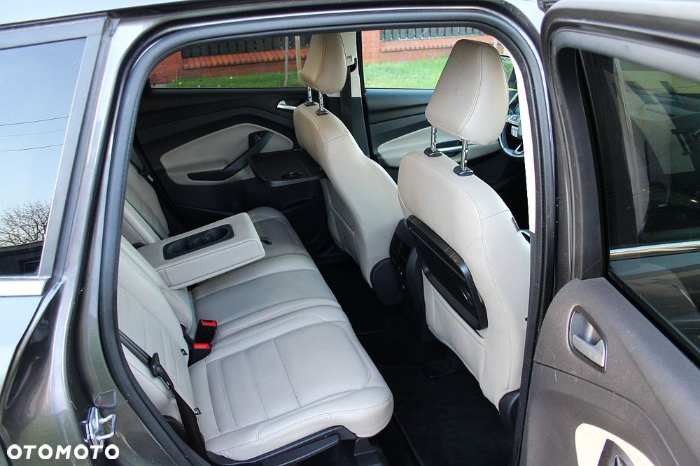 Ford Kuga 1.5 EcoBoost 2x4 Titanium - 14