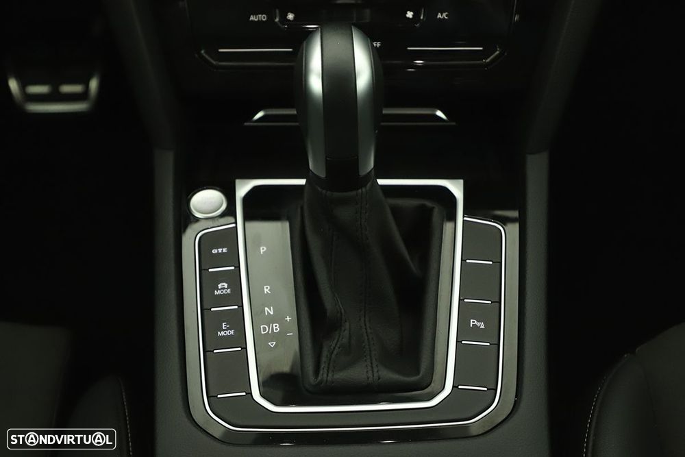 VW Arteon Shooting Brake - 14