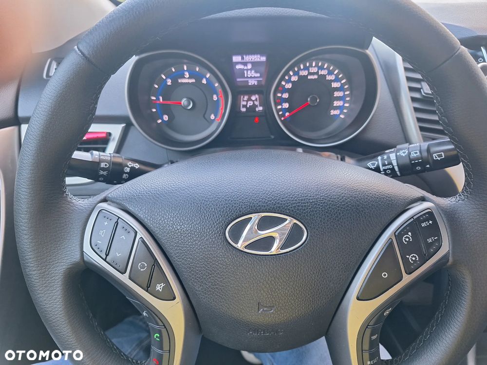 Hyundai i30 1.6 CRDi Comfort - 9