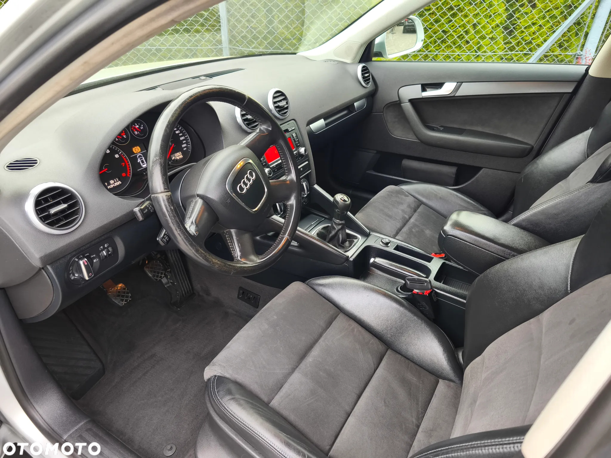 Audi A3 1.6 Sportback Attraction - 13