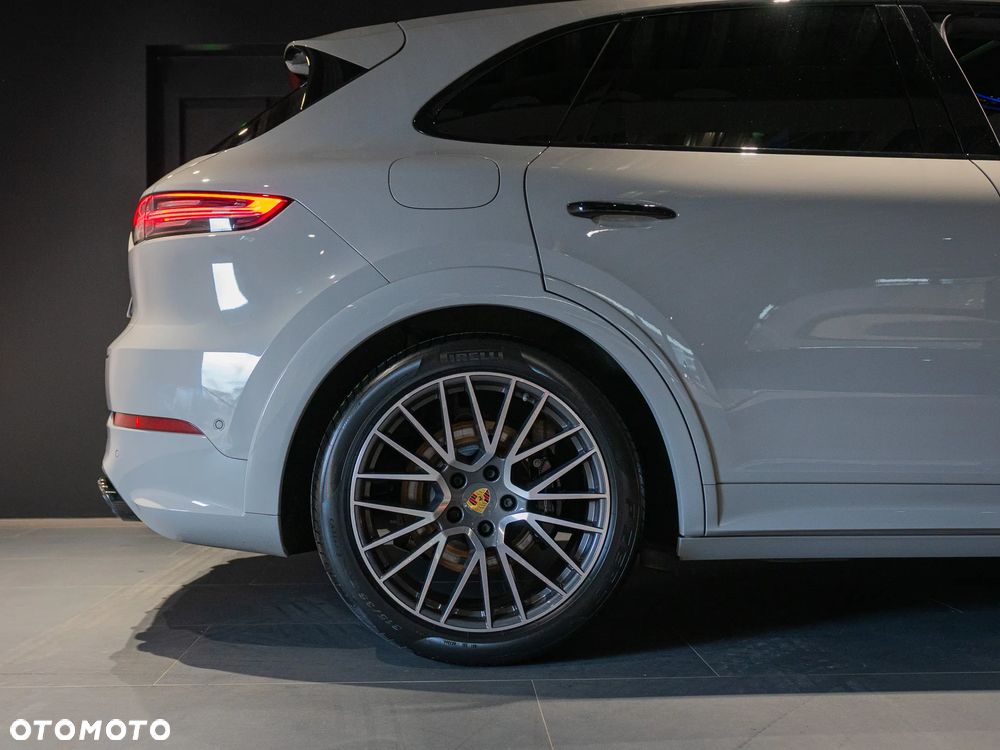 Porsche Cayenne - 10