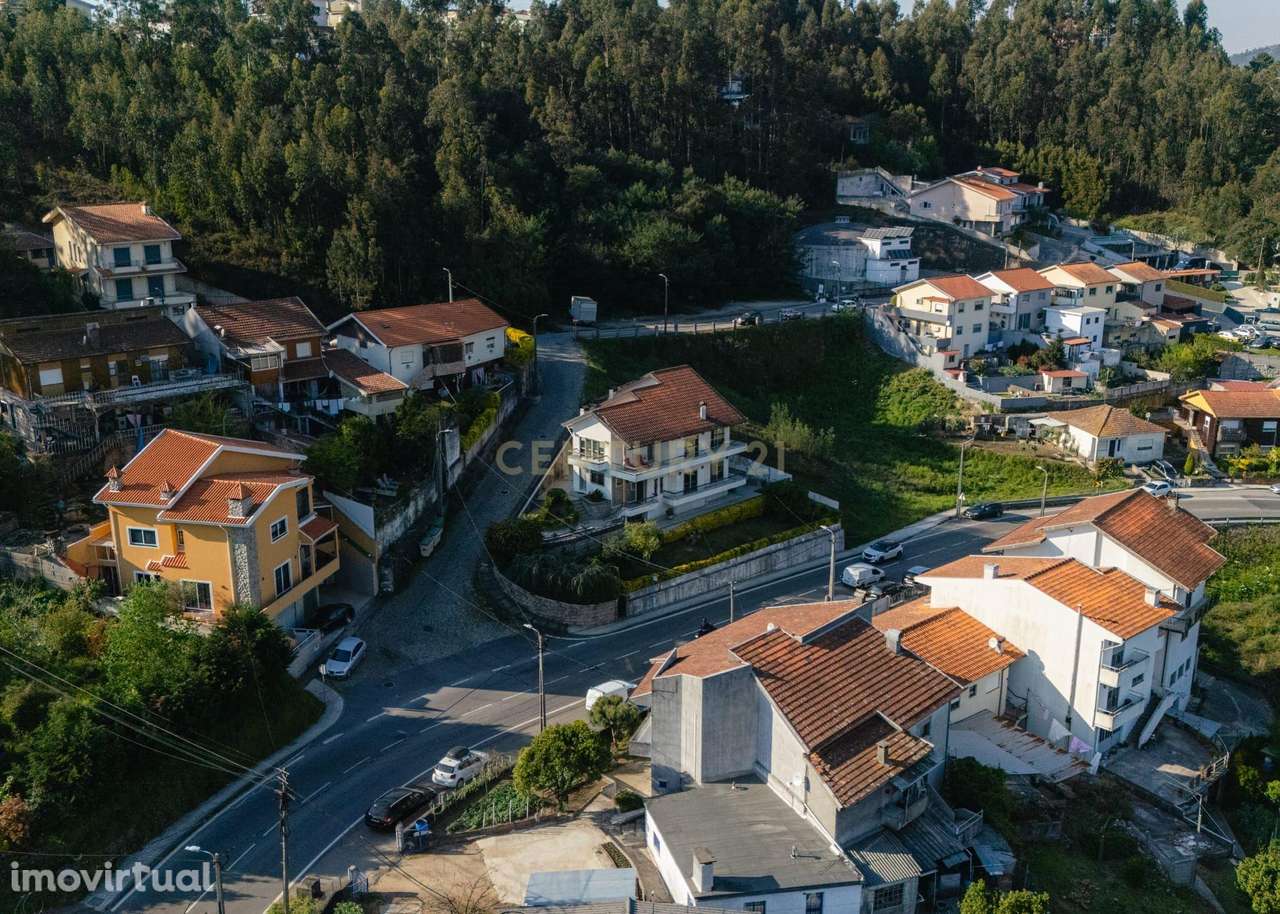 Excelente moradia T3 situada em São Pedro da Cova, Gondomar - Grande imagem: 4/59