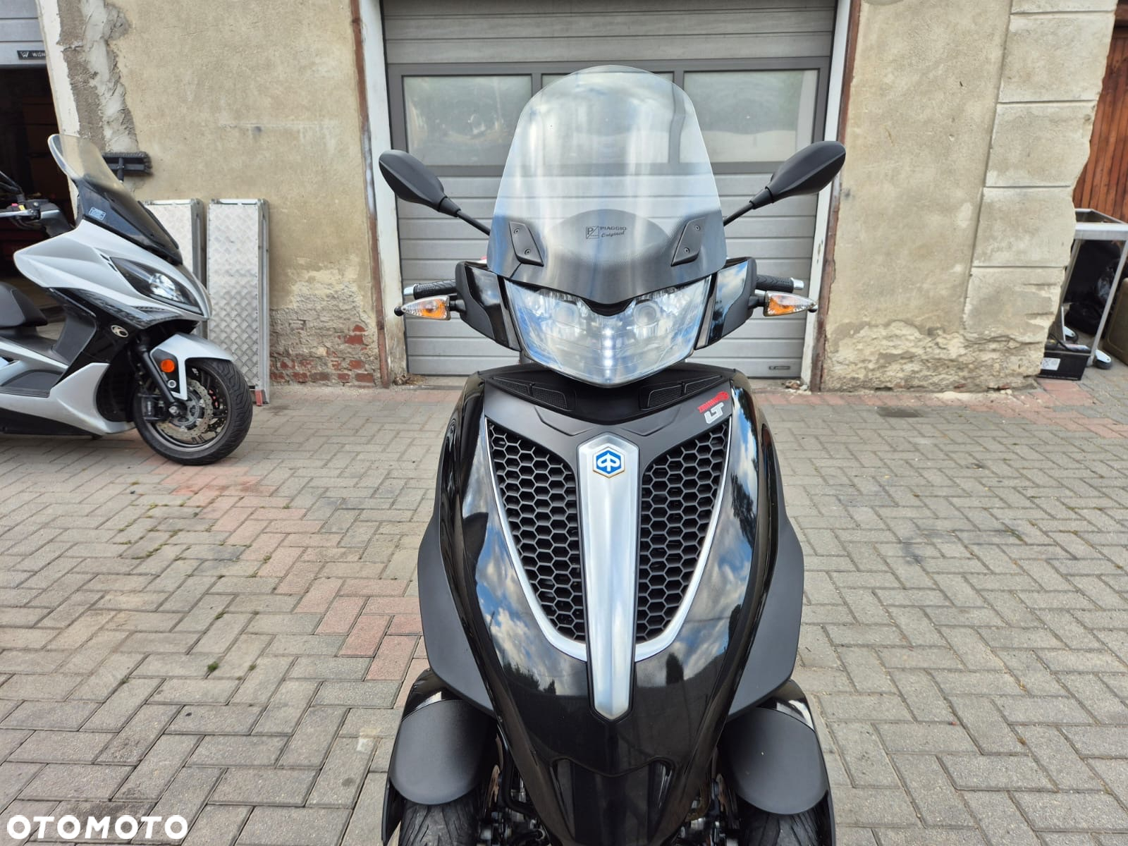 Piaggio MP-3 - 13